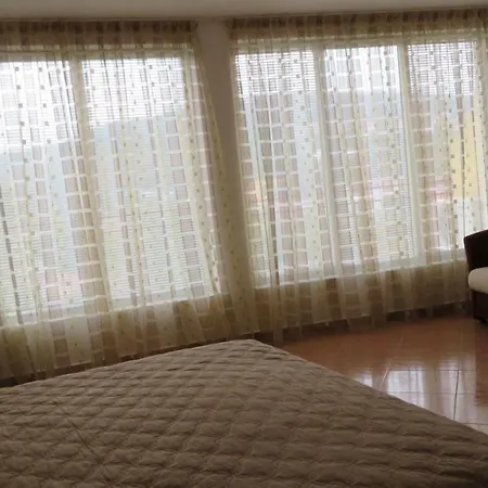 Apartament *
